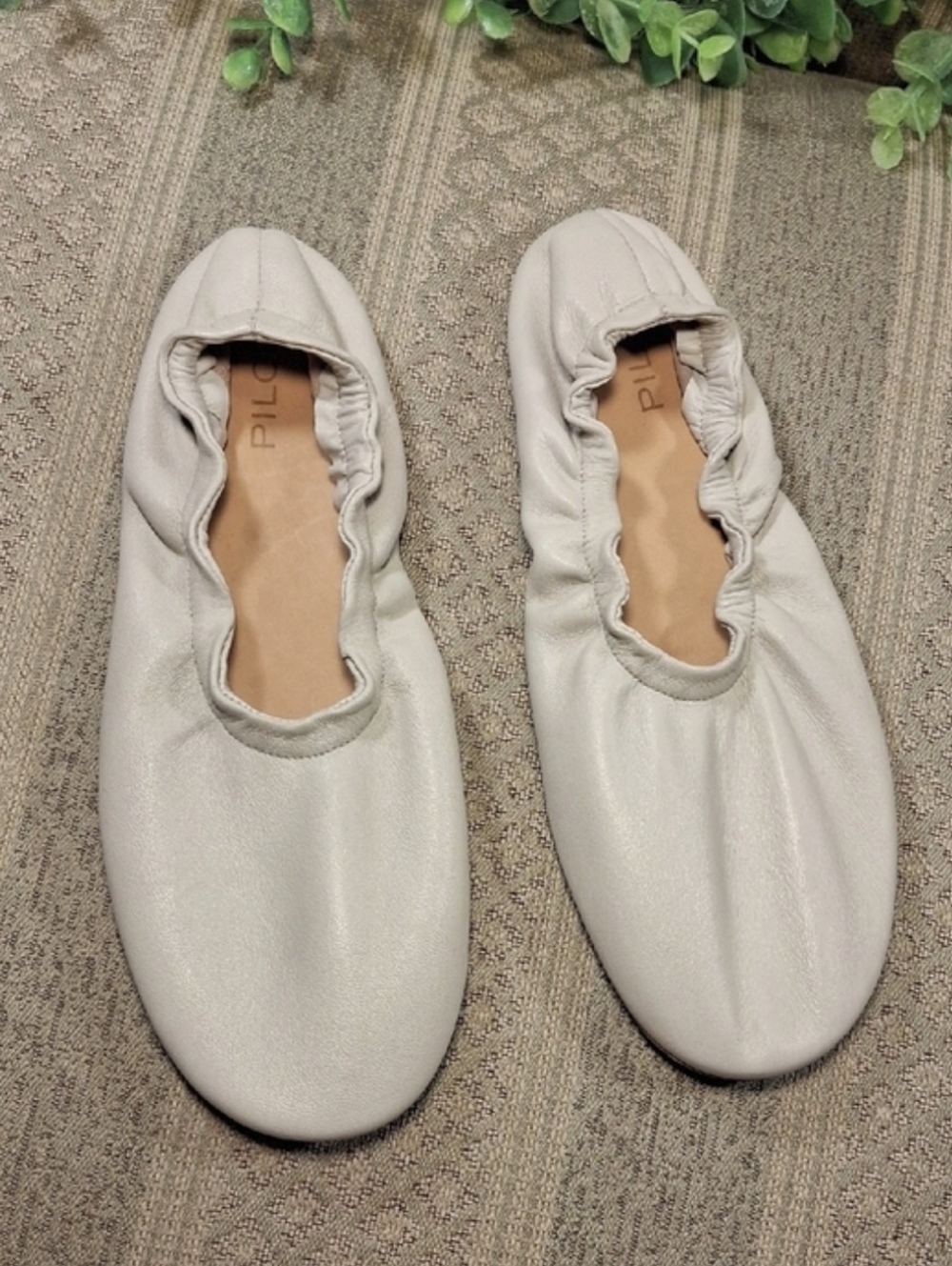 Anthropologie Pilcro Leather Runched Ballet Flats
